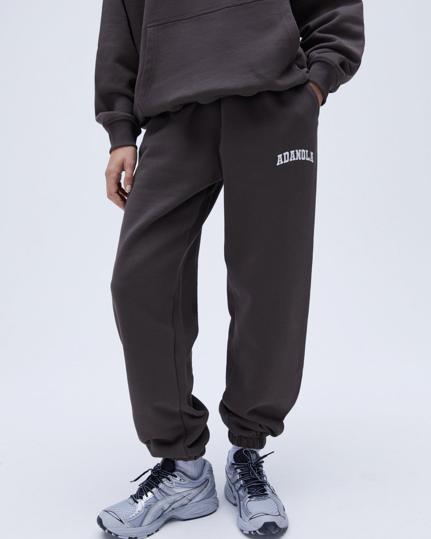 Varsity Sweatpants - Coffee Bean