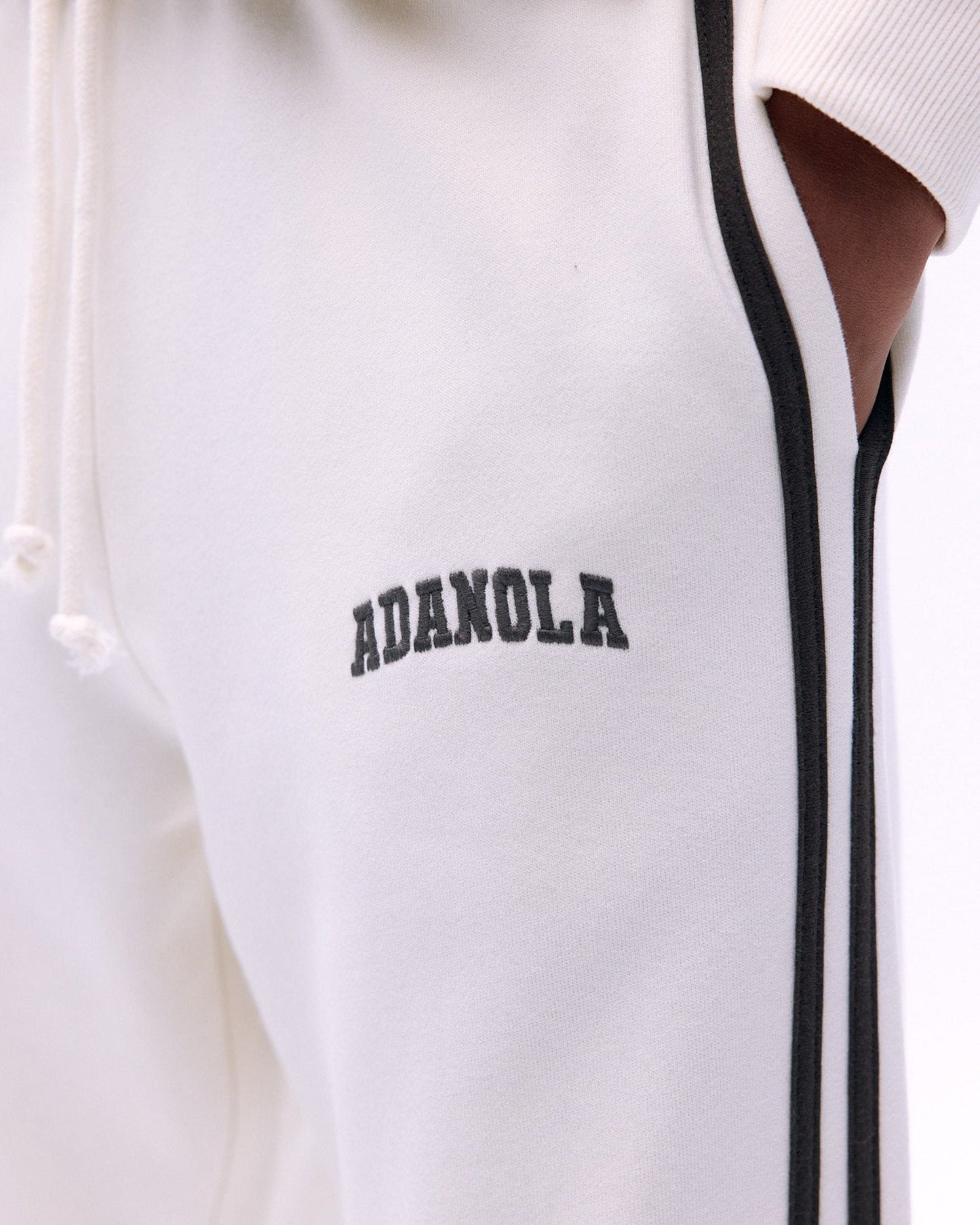 Varsity Loose Fit Sweatpants - Marshmallow White/Coffee Bean