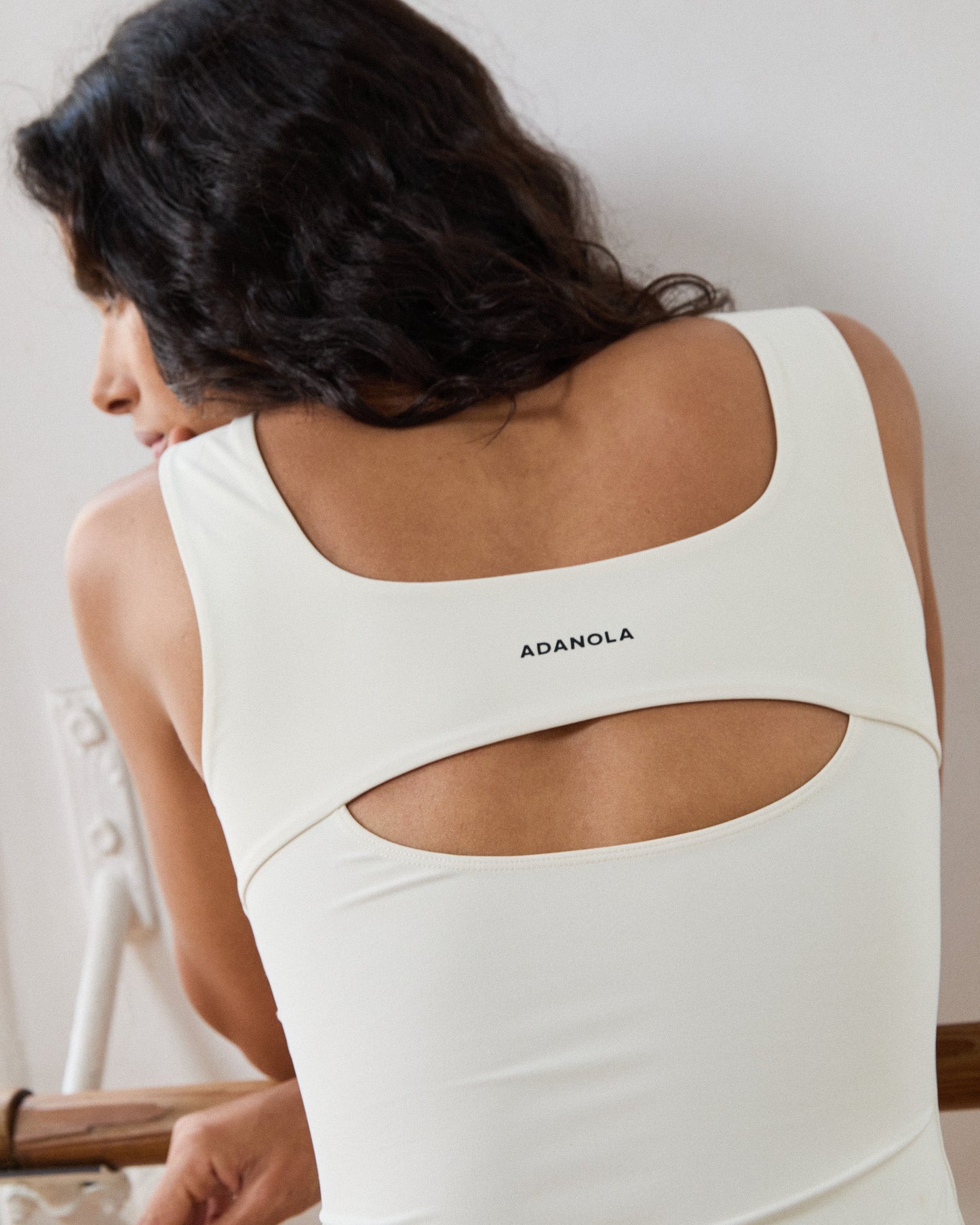 Ultimate Sleeveless Scoop Neck Cut Out Back Top - Marshmallow White