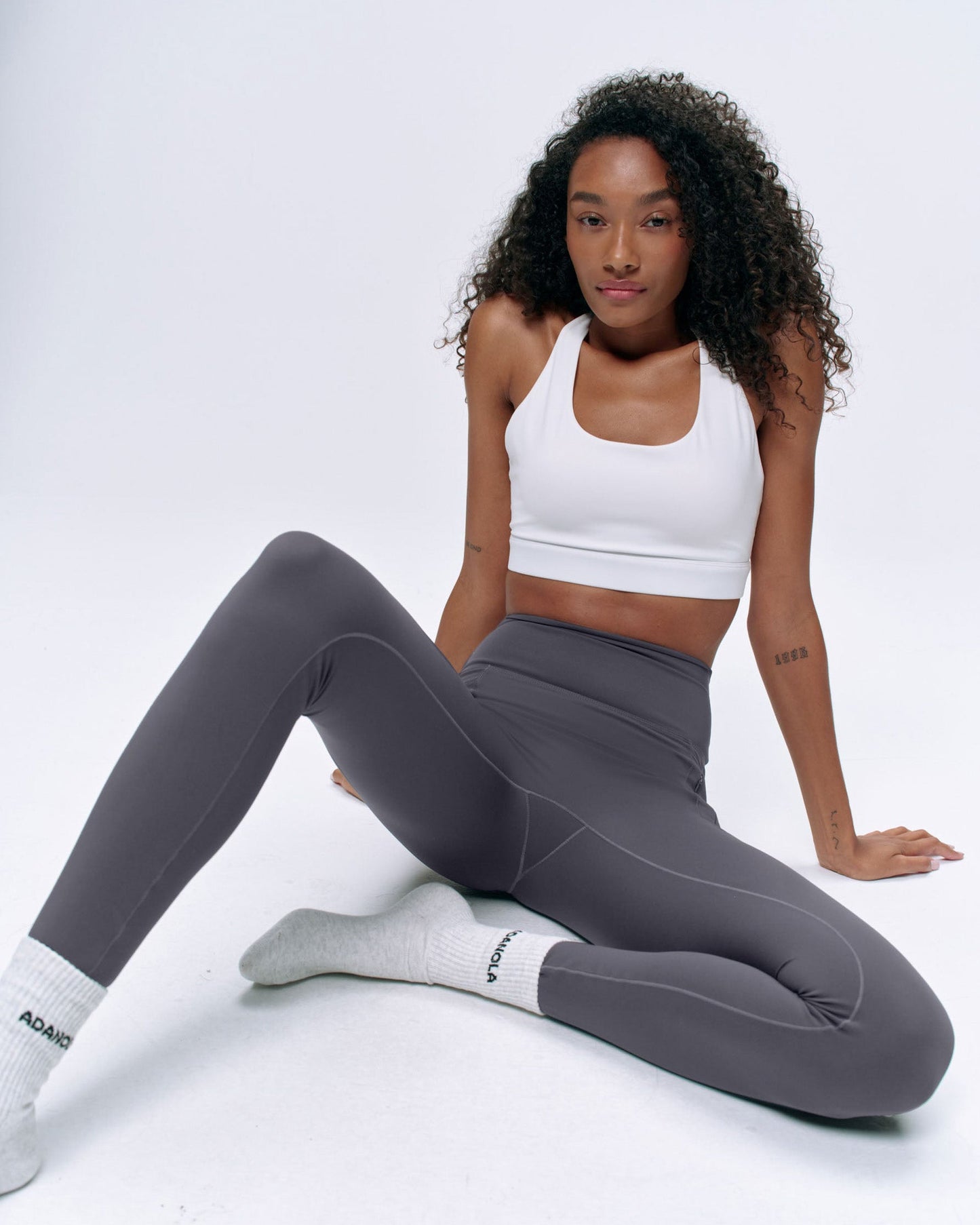 Ultimate Seam Detail Zip Pocket Leggings - Dark Grey